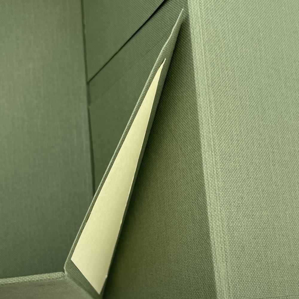 manual rigid box